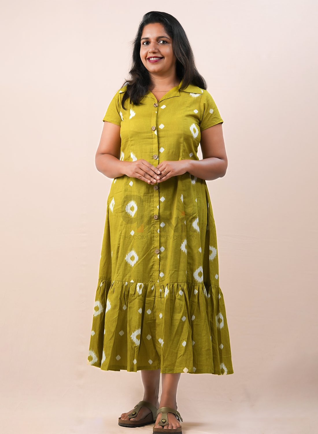 MEHANDI GREEN COAT COLLAR